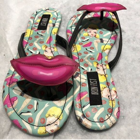 NIB Iron Fist Doll Parts Flip Flops - Picture 5 of 6